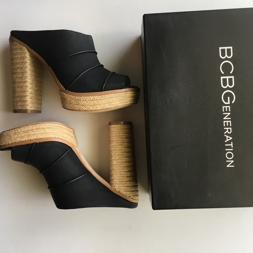NWT BCBGENERATION CECELY PLATFORM SANDALS